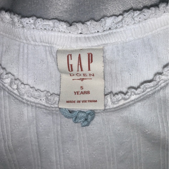 GAP X DOÊN girls White puff short sleeve pointelle knit shirt rosette size 5 - Picture 2 of 4